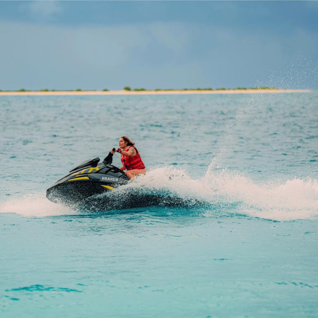Hoara X Centre Festive Oaga Art Resort Maldives